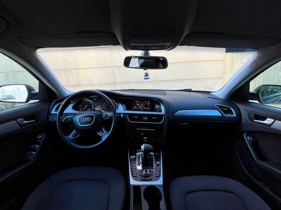 Audi A4 Avant 2.0 TDI 150cv (2013) - Look RS4 - Automática