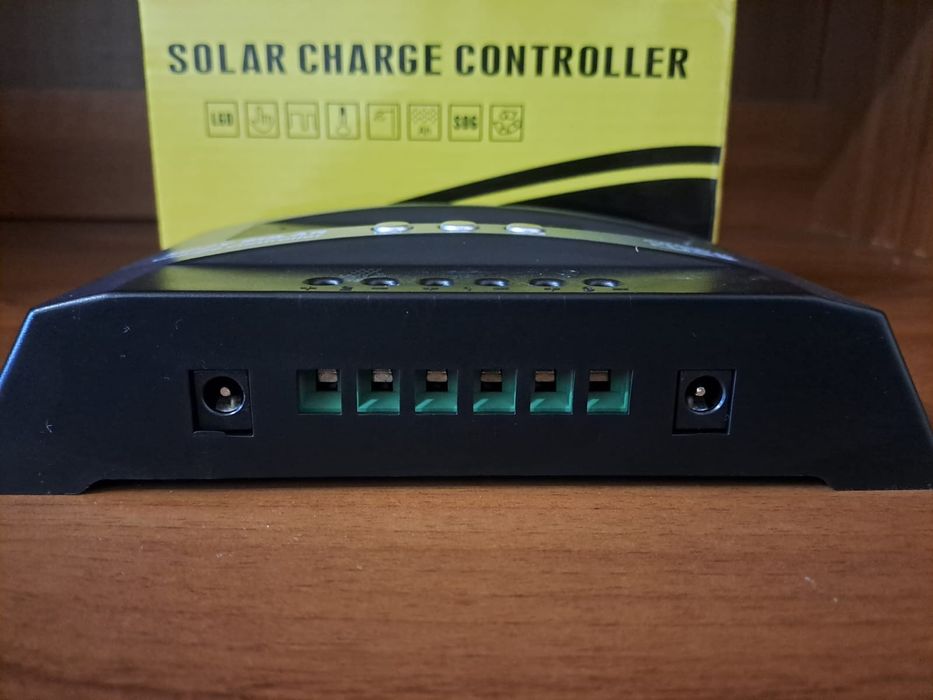 Сонячний контроллер 12/24