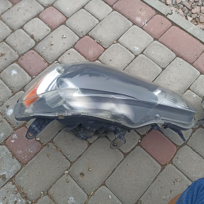 Мітсубісі ланцер х фари R L