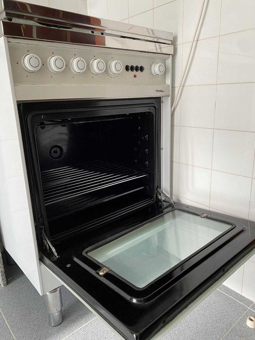 Fogão a gás natural 4 bicos com forno elétrico 60cm URGENTE