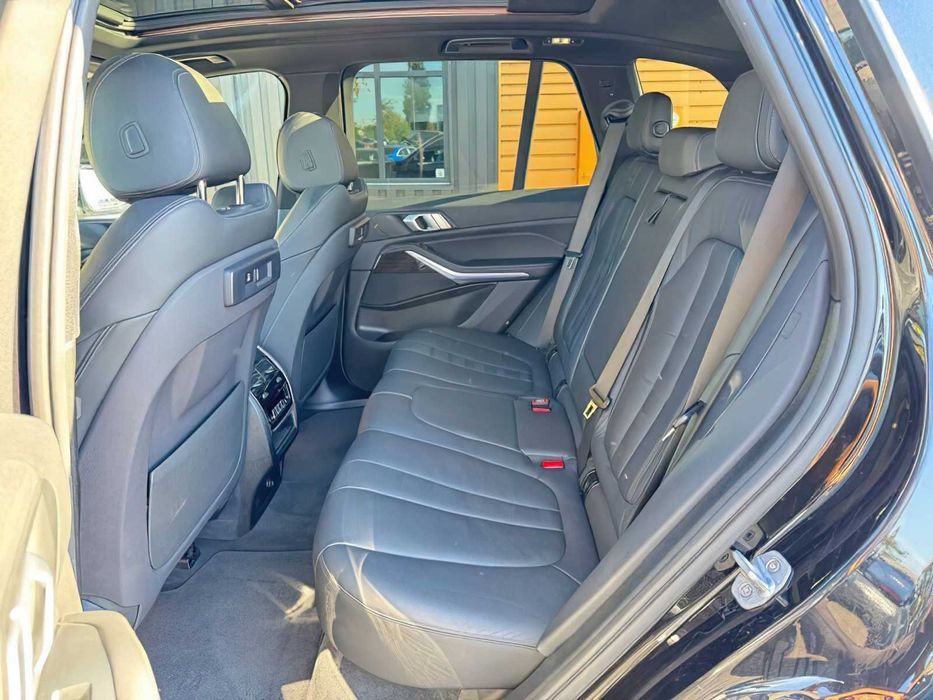 BMW X5 xDrive40i      2019