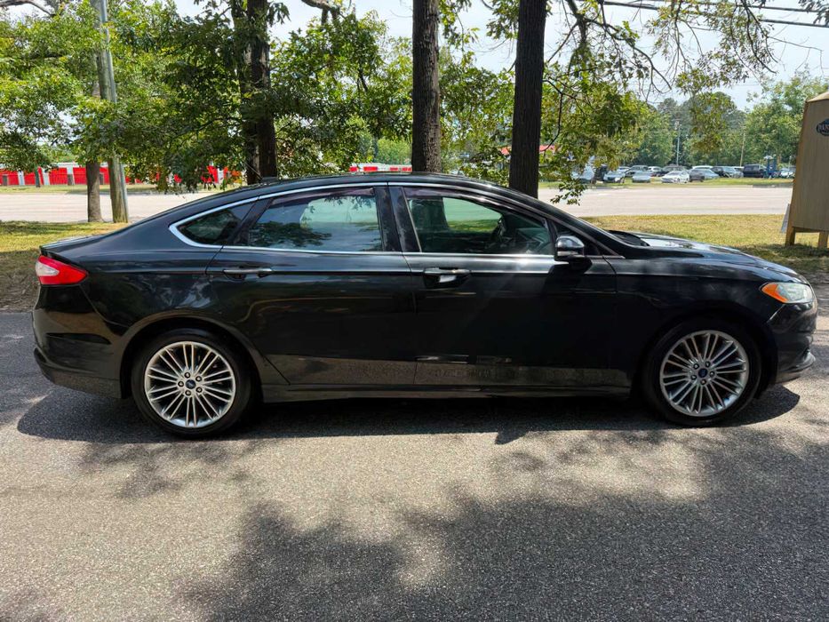 Ford Fusion SE      2015