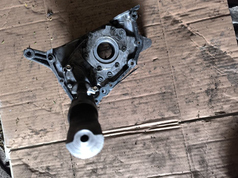 Вал балансира верхній 4d56 l200.