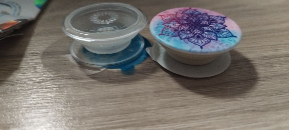 Rozkładany uchwyt do trzymania telefonu 2 sztuki