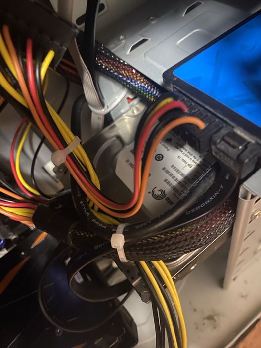 Ігровий комп'ютер, практично новий