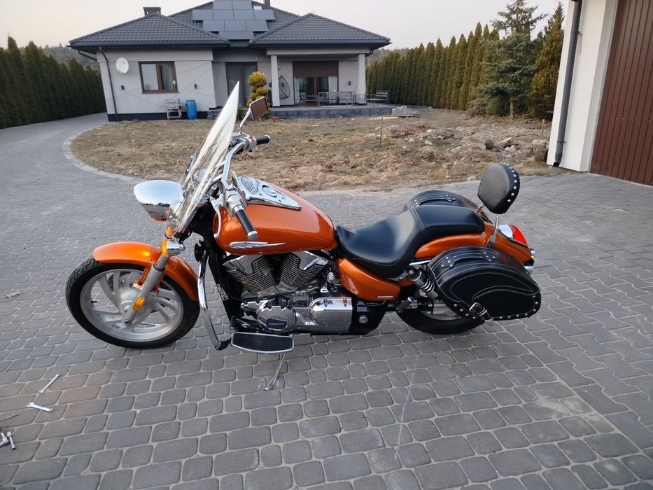 Honda vtx 1300 custom