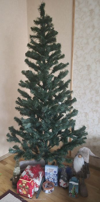 Искусственная Ёлка