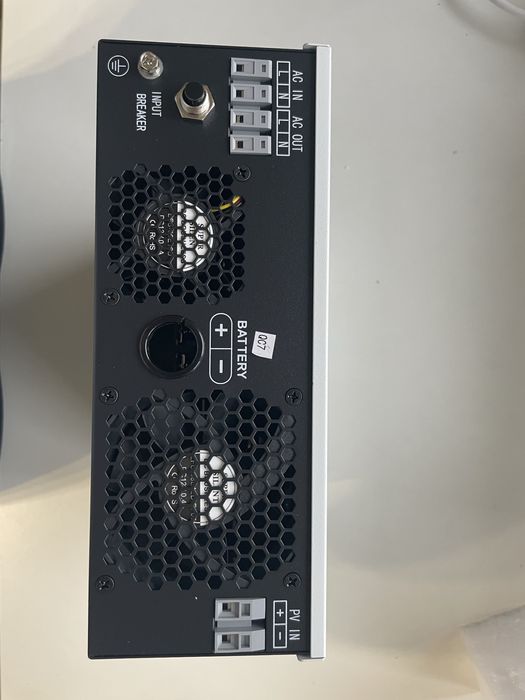 Inwerter solarny / ładowarka Vitor