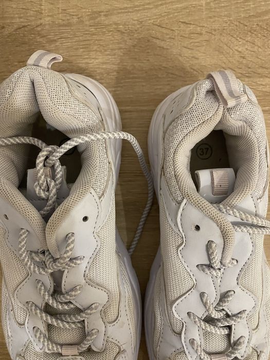 Białe buty 37 sportowe