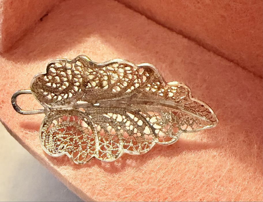 Pregadeira Folha em prata (filigrana)