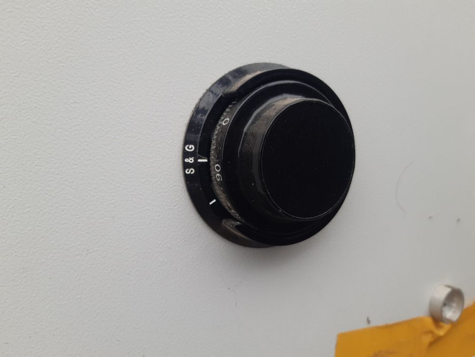 Drzwi pancerne do sejfu schronu