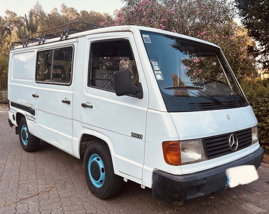Mercedes 100 d 6 lugares