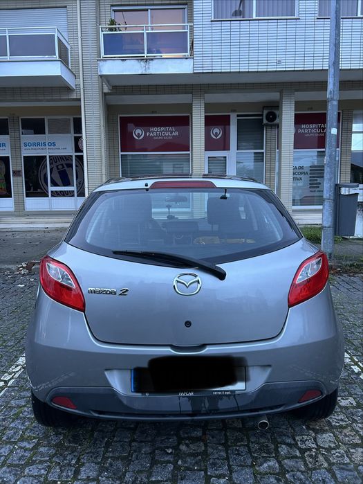 Mazda 2 anos 2009