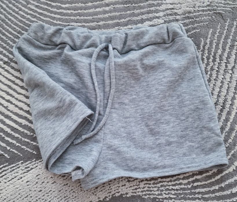 Szorty,dresowe,szare." Boohoo".