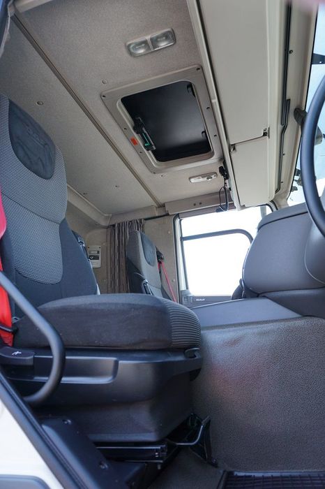 DAF / CF / 400 / ACC / EURO 6 / PRZEWOZU NAPOJÓW / OŚ SKRĘTNA