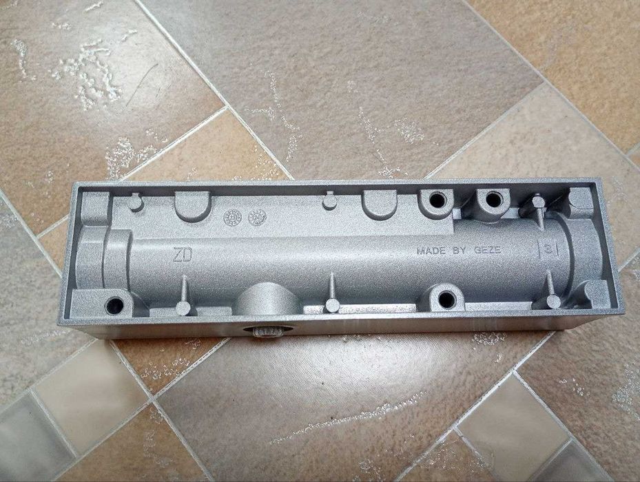 Доводчик GEZE TS 2000