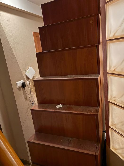 Oddam szafkę do przedpokoju – na wymiar, pod schody