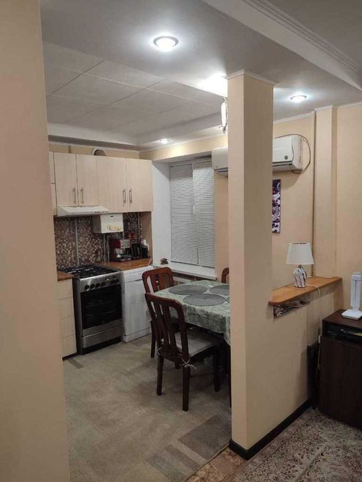 2к вул. Балакіна цегляний будинок, середній поверх І КОД 45106