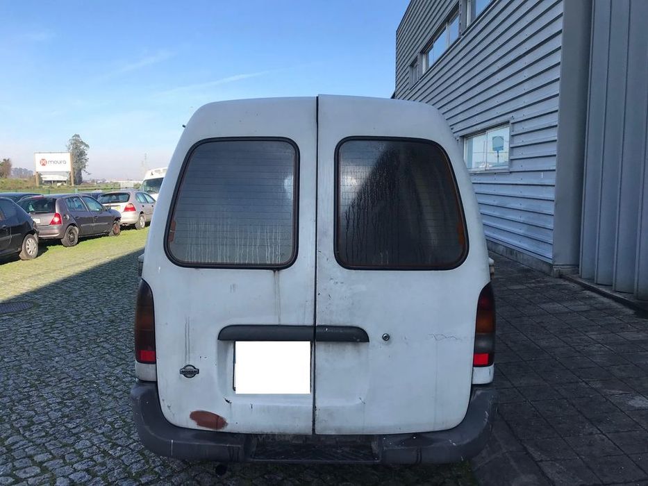 Nissan Vanette Cargo Caixa 2.3D 1999 - Para Peças