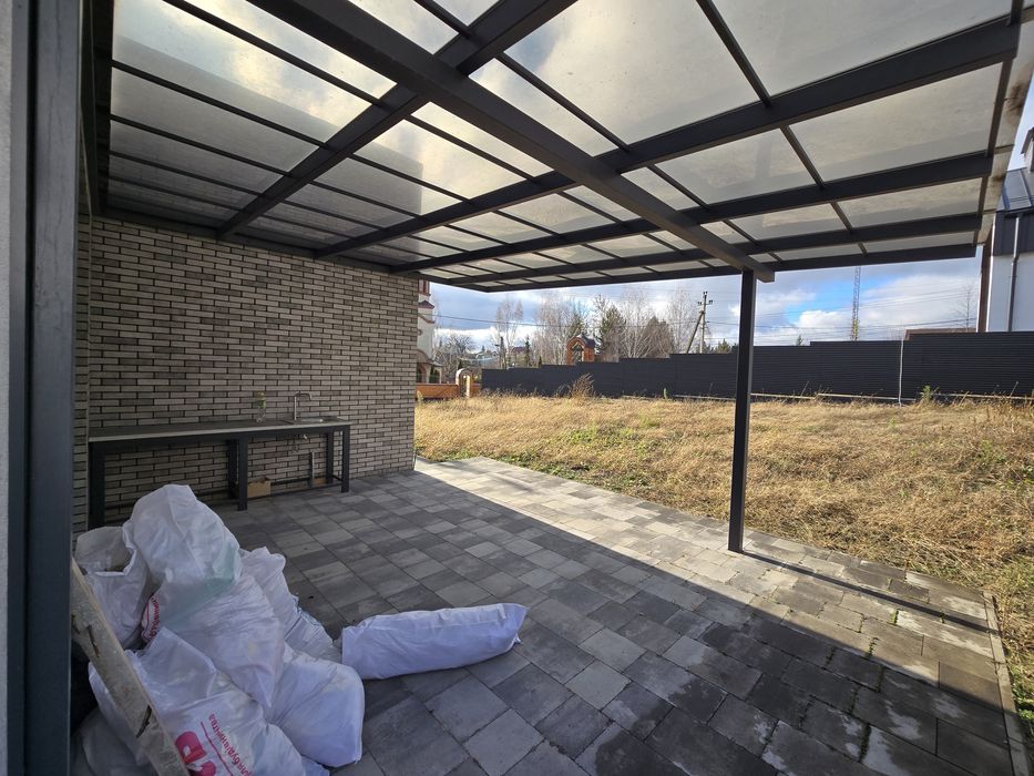 Будинок 1 поверх 135 м2 8 соток землі 4 паркомісця с. Іванковичі