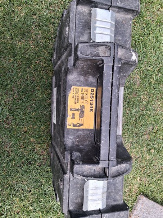 Walizka na wiertarkę Dewalt