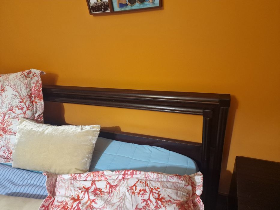 Cama de casal com estrado e colchão