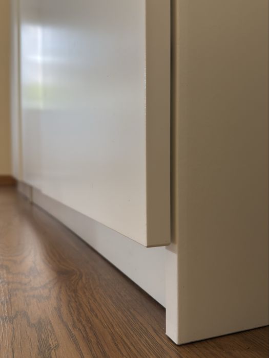 Armário 3 portas (tal como na imagem do ikea)