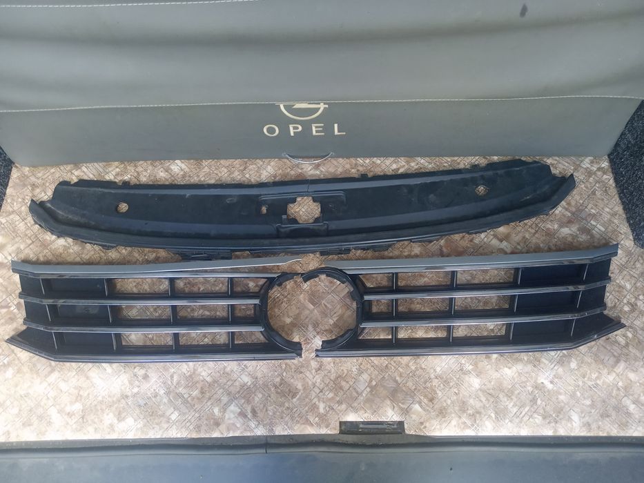 Продам решітку радіатора