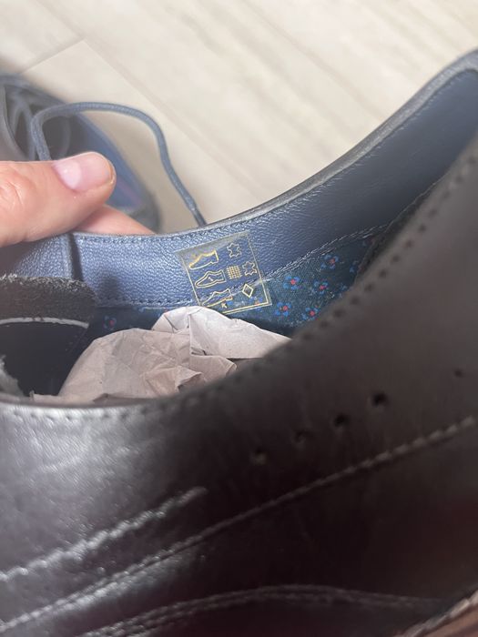 Męskie nowe buty ze skóry naturalnej 43