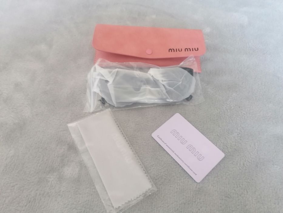Oculos de sol Miu Miu