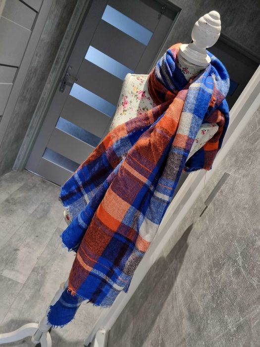 Szalik w kratę Zara