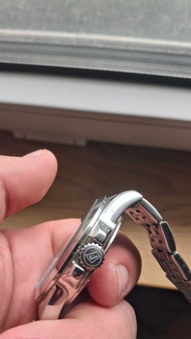 Zegarek Festina na bransolecie stalowej