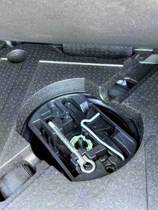 Продам авто Peugeot 2016р  1.6 308