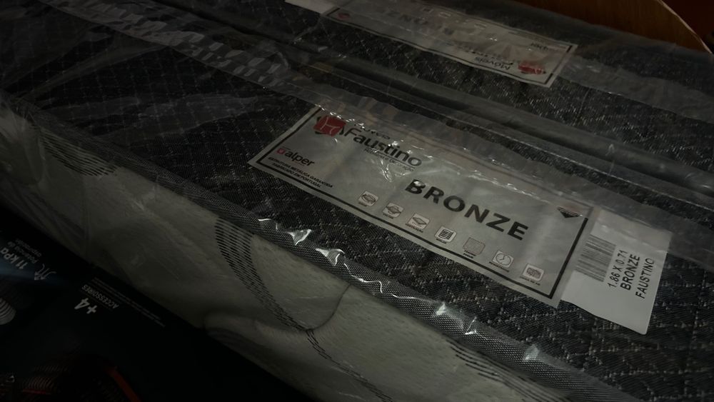 Vendo conjunto de colchões Novos