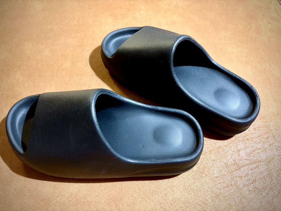 Yeezy Slides YS-01,  czarne