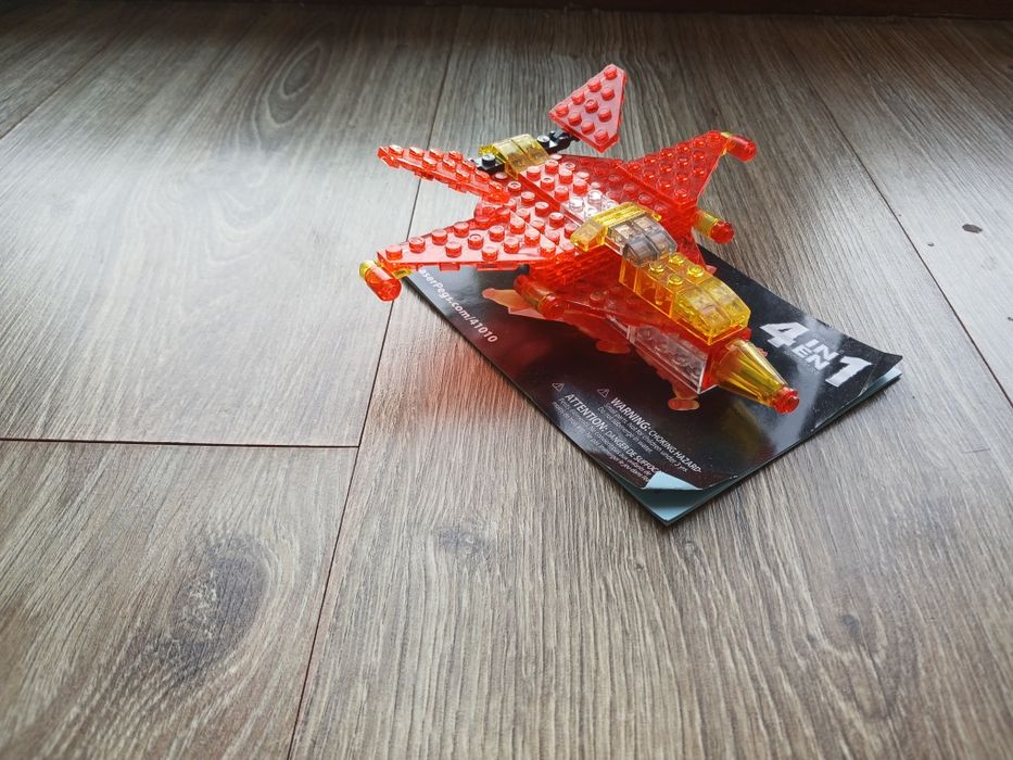 Lego świecący samolot