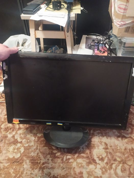 монітор майже новий