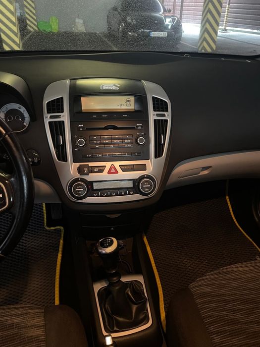 Автомобіль Kia Ceed 2009