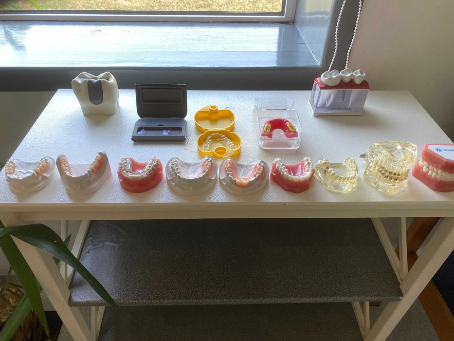 Conjunto decorativo e demonstrativo .