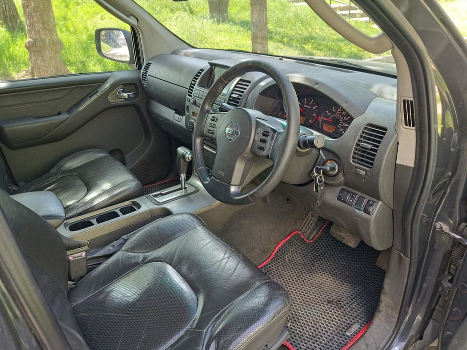 Nissan Navara  продам
