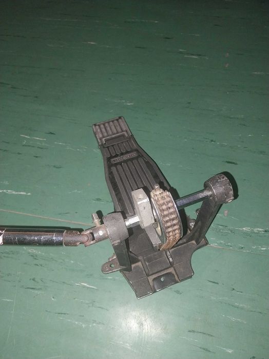 Pedal duplo de bombo