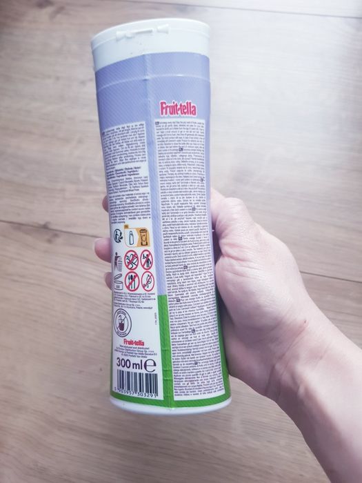 Nowy żel szampon 2 w 1 pod prysznic marki Fruit Tella 300ml