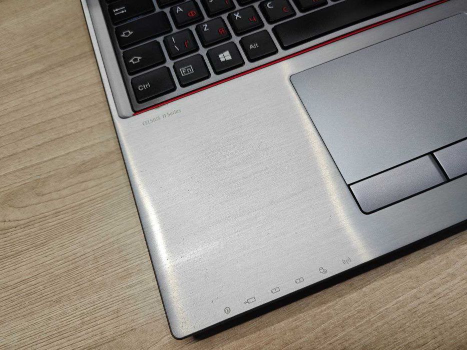 Ігровий Fujitsu Celsius H770•NVIDIA M2200 4GB•32GB DDR4•512GB SSD•Xeon