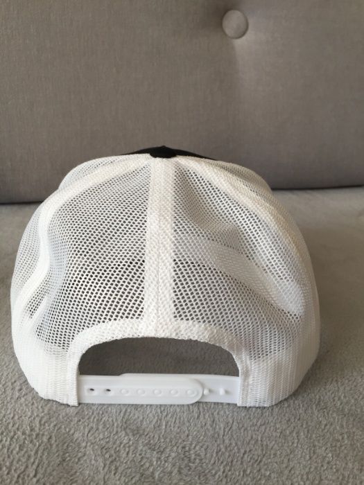 Czapka Yupoong Snapback NOWA