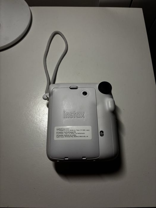 Câmera Instax Mini 12 Branca – Excelente Estado, Pouco Uso