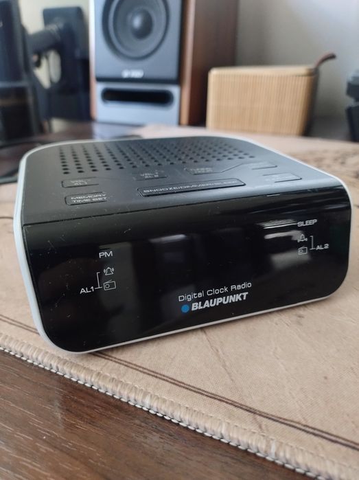 Radio budzik BLAUPUNKT CR5WH