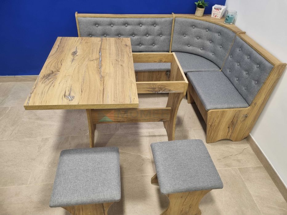 Комплект на кухню: Куток, стіл, дві табуретки. Готово до відправки.