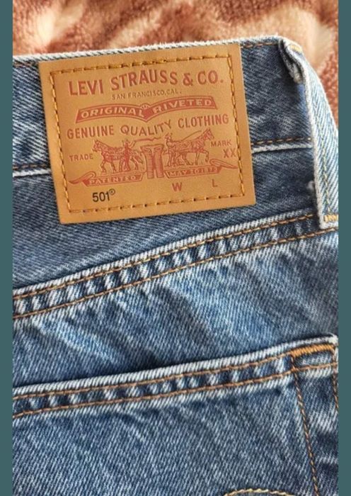 Джинси жіночі фірма Levis
