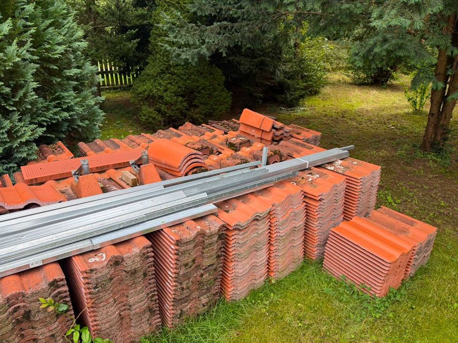 Dachówka betonowa BRAAS ok. 2000 szt. (w tym gąsiory i skrajne)