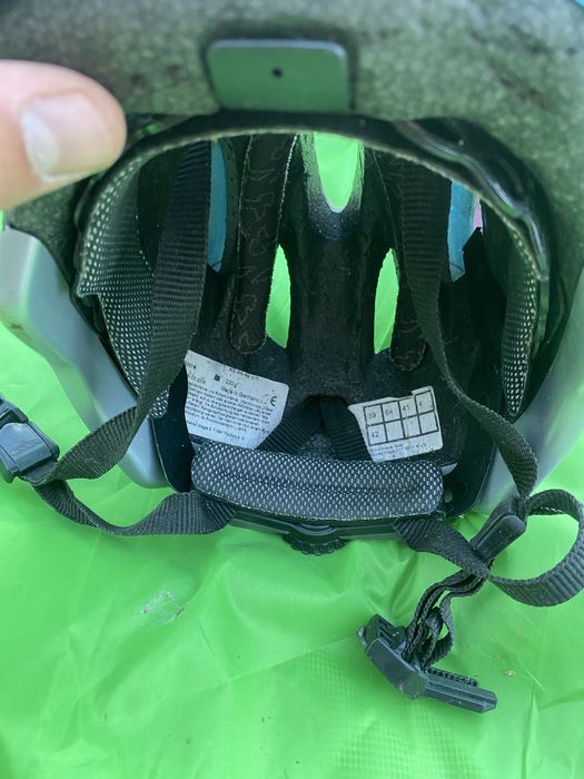 Cadeirinha de Bicicleta HAMAX + Suporte de Quadro (Oferta Capacete KED c/ Luz)